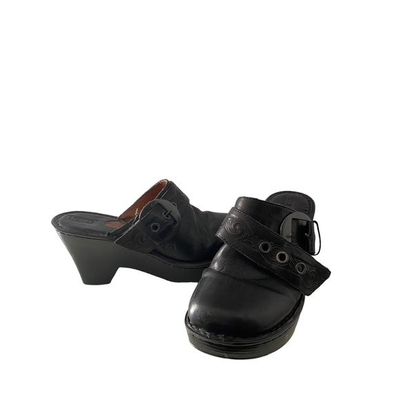 shoes & boots - Picture 9 of 16